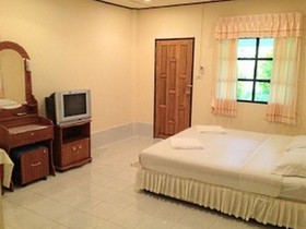 Rommai Chailay Resort & Seafood