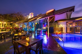 Bar and Bed Resort