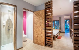 Bar and Bed Resort