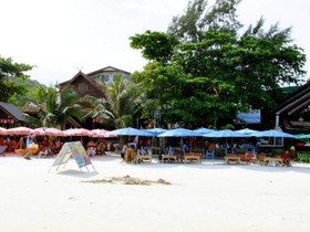 Jirawan Hotel