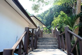 Samed Cliff Resort
