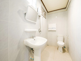 Tom Pizza Resort by OYO Rooms
