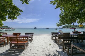 Tom Pizza Resort by OYO Rooms