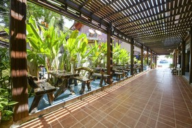 Tom Pizza Resort by OYO Rooms