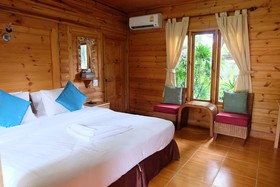 Tonsak Resort