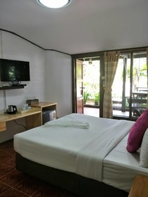 Tonsak Resort