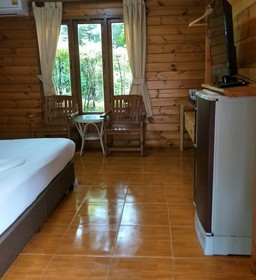 Tonsak Resort