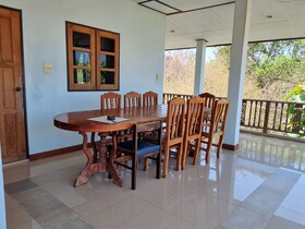 Sawasdee Sichang Resort