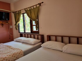 Sawasdee Sichang Resort