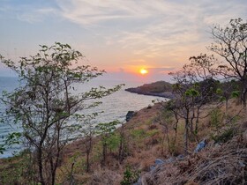 Sawasdee Sichang Resort