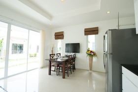 Oriental Beach Pearl