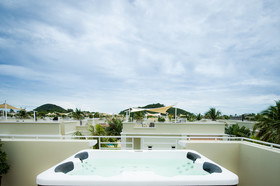 Oriental Beach Pearl
