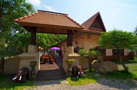 Boom Boom Beach Resort Laem Sing