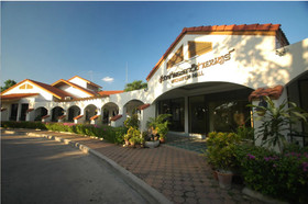 Dad D Resort by Lopburi Inn Resort