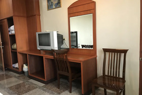 Lopburi Residence 2 And Resort