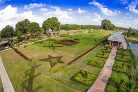 River & Flowers Resort