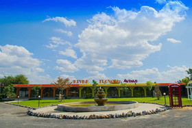 River & Flowers Resort