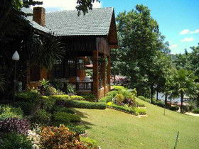 Sai Yok Country Resort & Spa