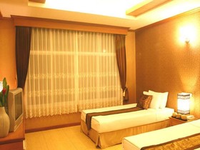 Juntra Resort & Hotel