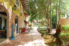 Phuiyara Resort