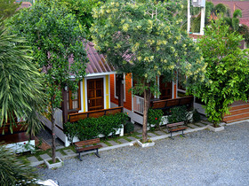 Toffee House Resort