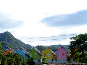 Toffee House Resort