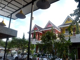 Toffee House Resort