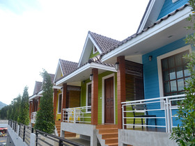 Toffee House Resort