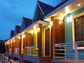 Toffee House Resort