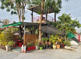 77 Resort