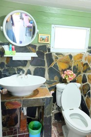 A Houses Homestay