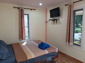Baan Hin Sai Suay