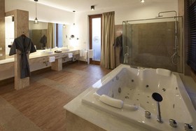 Boribot Pool Resort