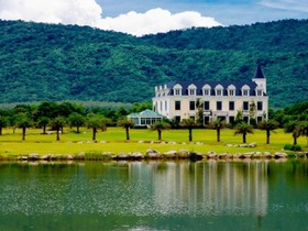 Chateau de Khaoyai Hotel & Resort