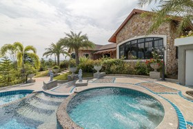 Chateau De Prim Khao Yai
