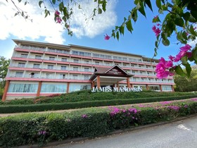James Mandarin Khaoyai