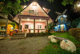 Kanghanrak Theme Houses
