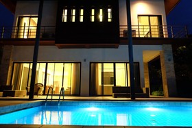 Monlada Khaoyai