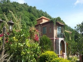 Ozono Italia Poll Villa
