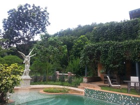 Ozono Italia Poll Villa