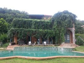 Ozono Italia Poll Villa