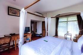 Phukumhom Resort