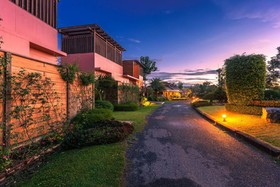 Phukumhom Resort
