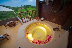 Phukumhom Resort