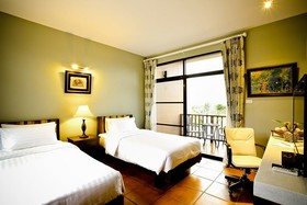 Phukumhom Resort