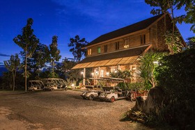 Phukumhom Resort