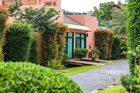 Phukumhom Resort