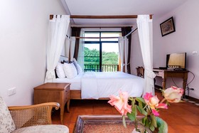 Phukumhom Resort