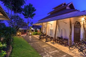 Phukumhom Resort