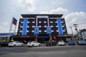 Sansuk Apartment